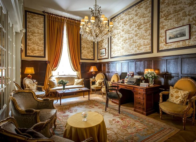 Lounge Photo