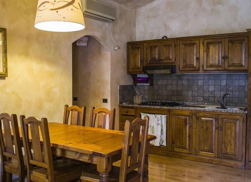 Kitchen Photo