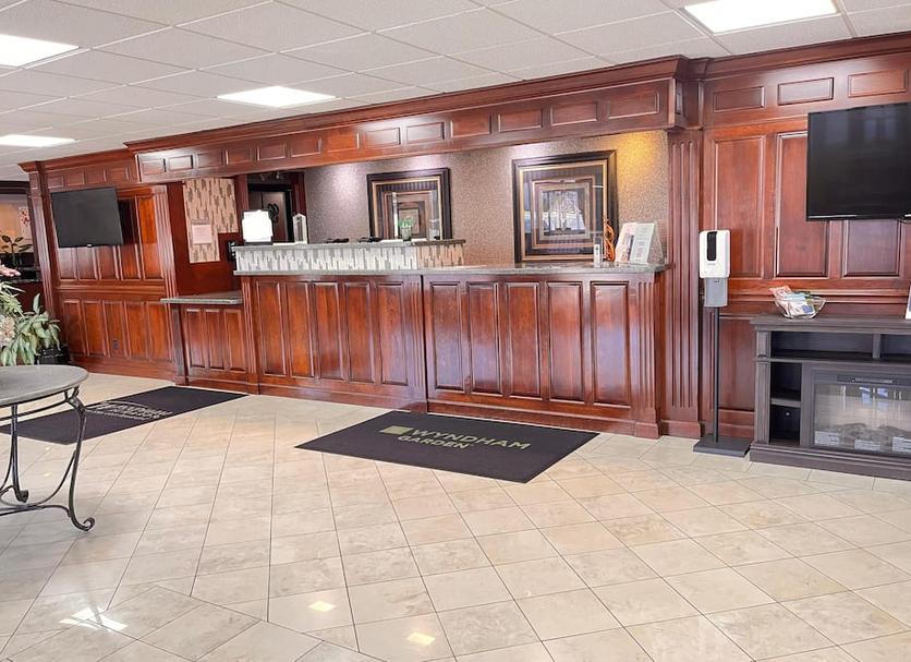 Front desk Photo