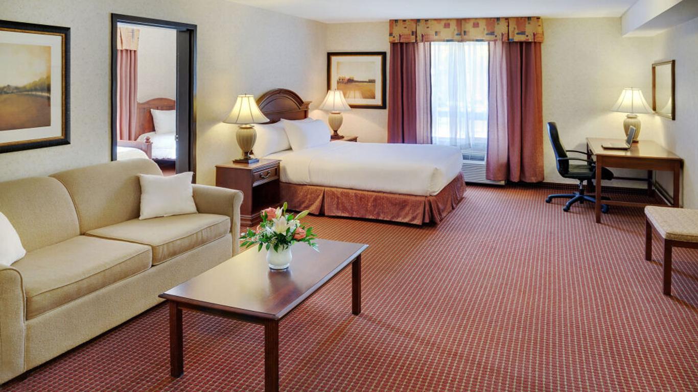 Pomeroy Inn & Suites Fort St. John