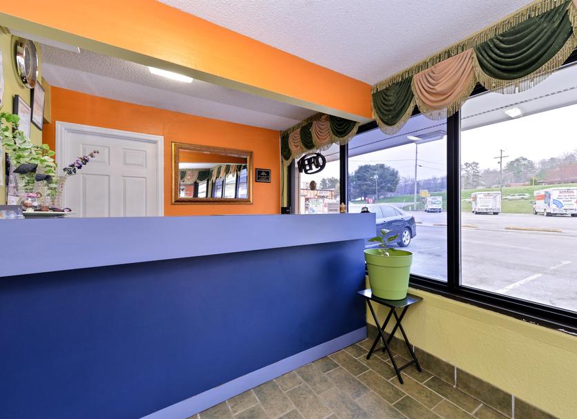 Front desk Photo