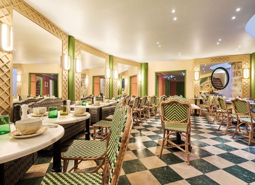Restaurant Photo