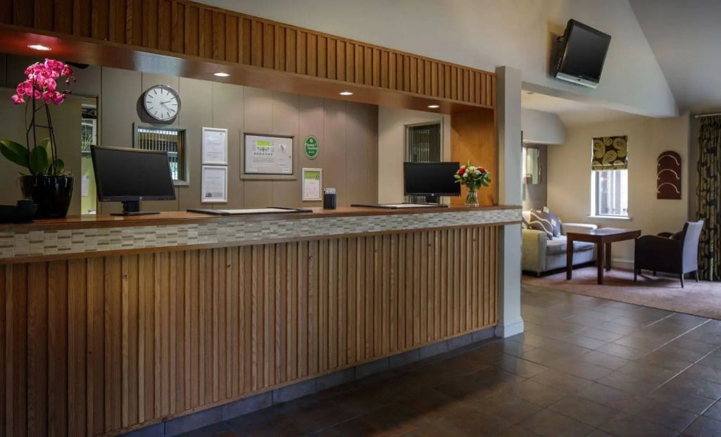 Front desk Photo