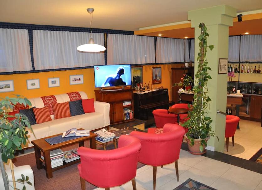Lounge Photo