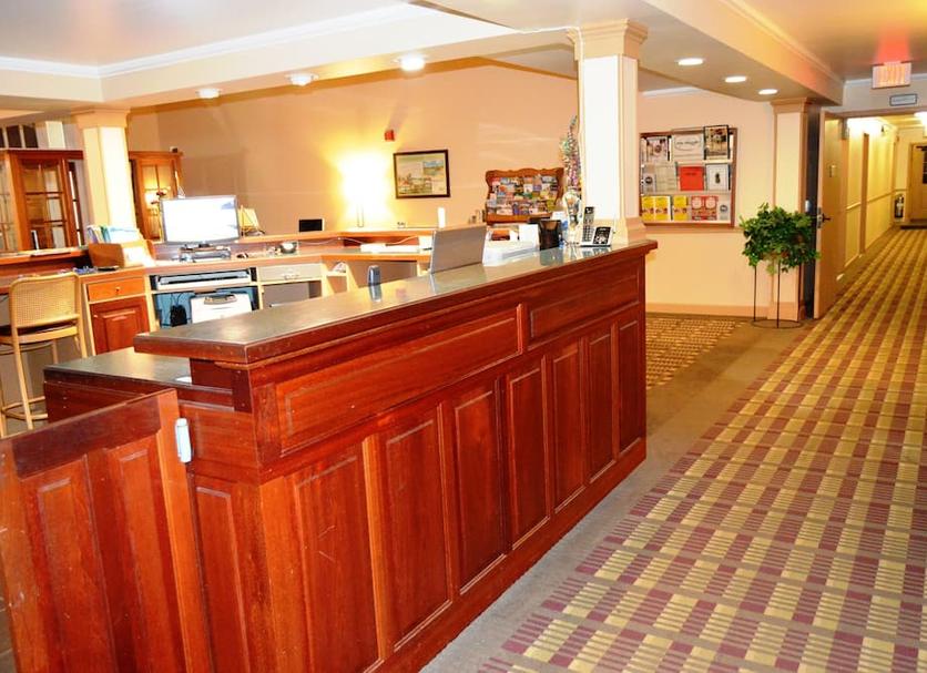Front desk Photo