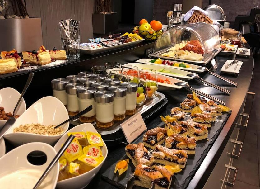 Buffet Photo