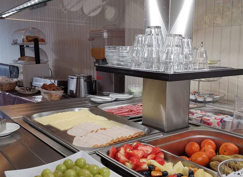Buffet Photo