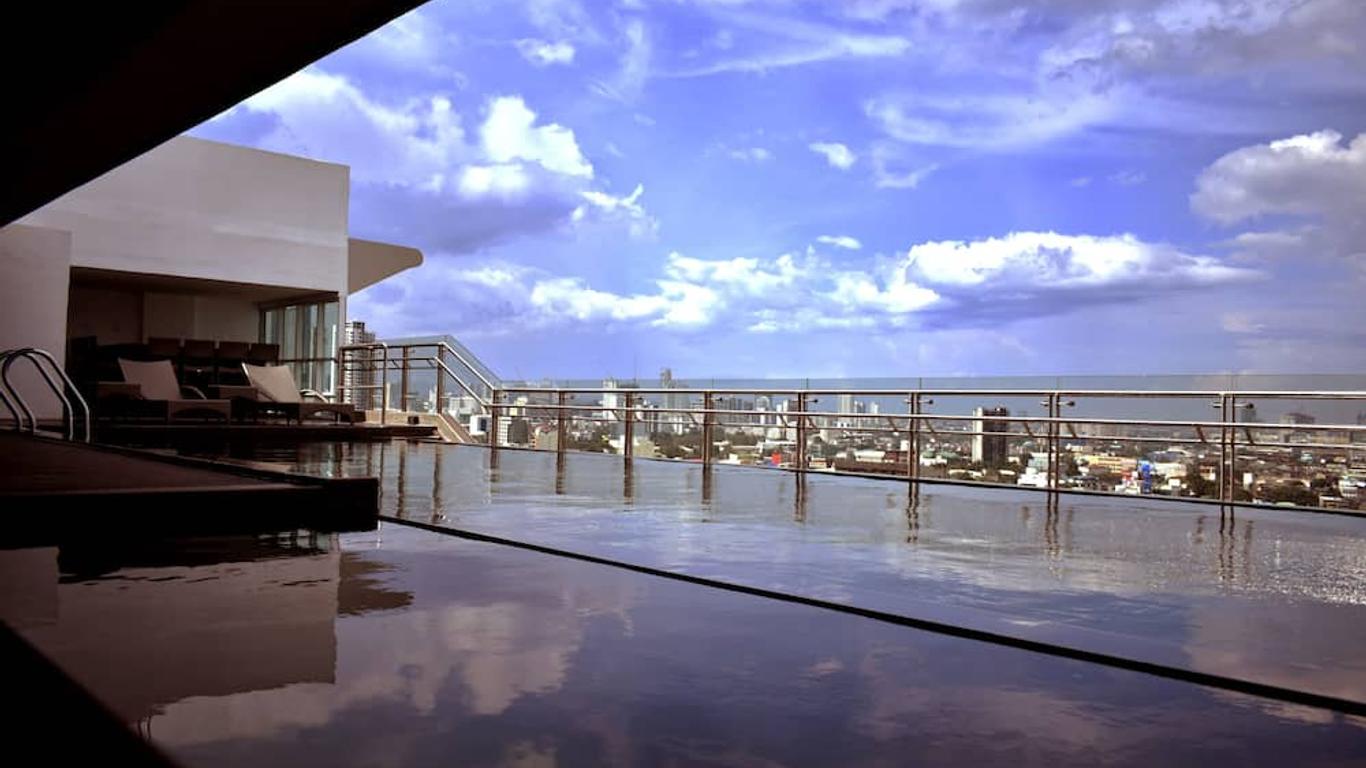 One Central Hotel