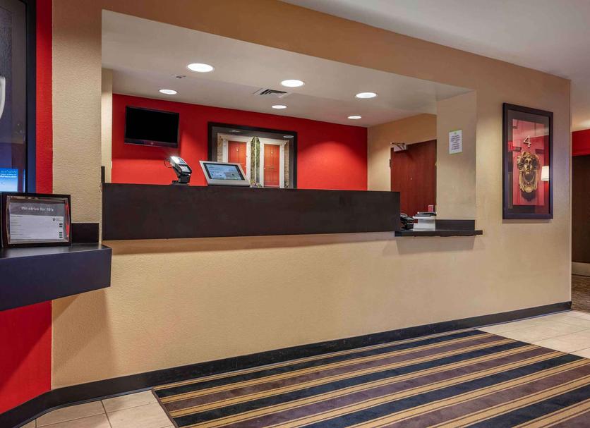 Front desk Photo