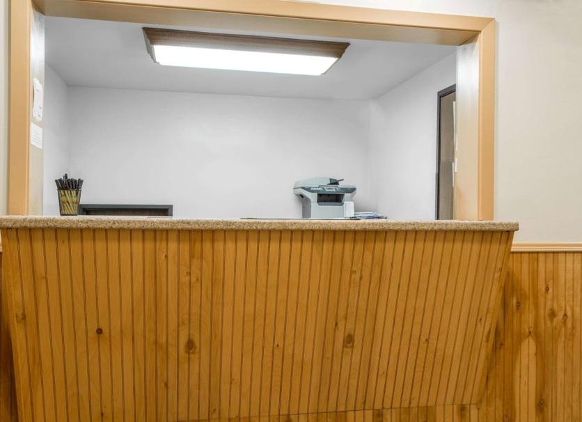 Front desk Photo