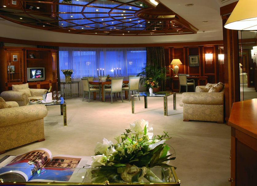 Lounge Photo