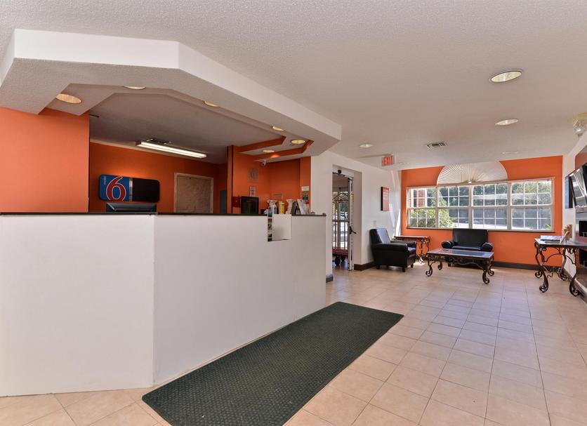 Front desk Photo