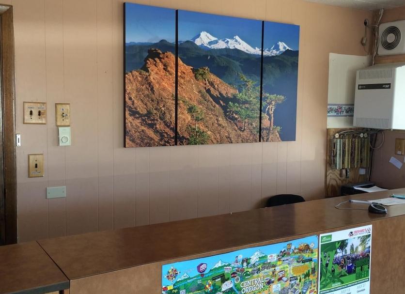 Front desk Photo