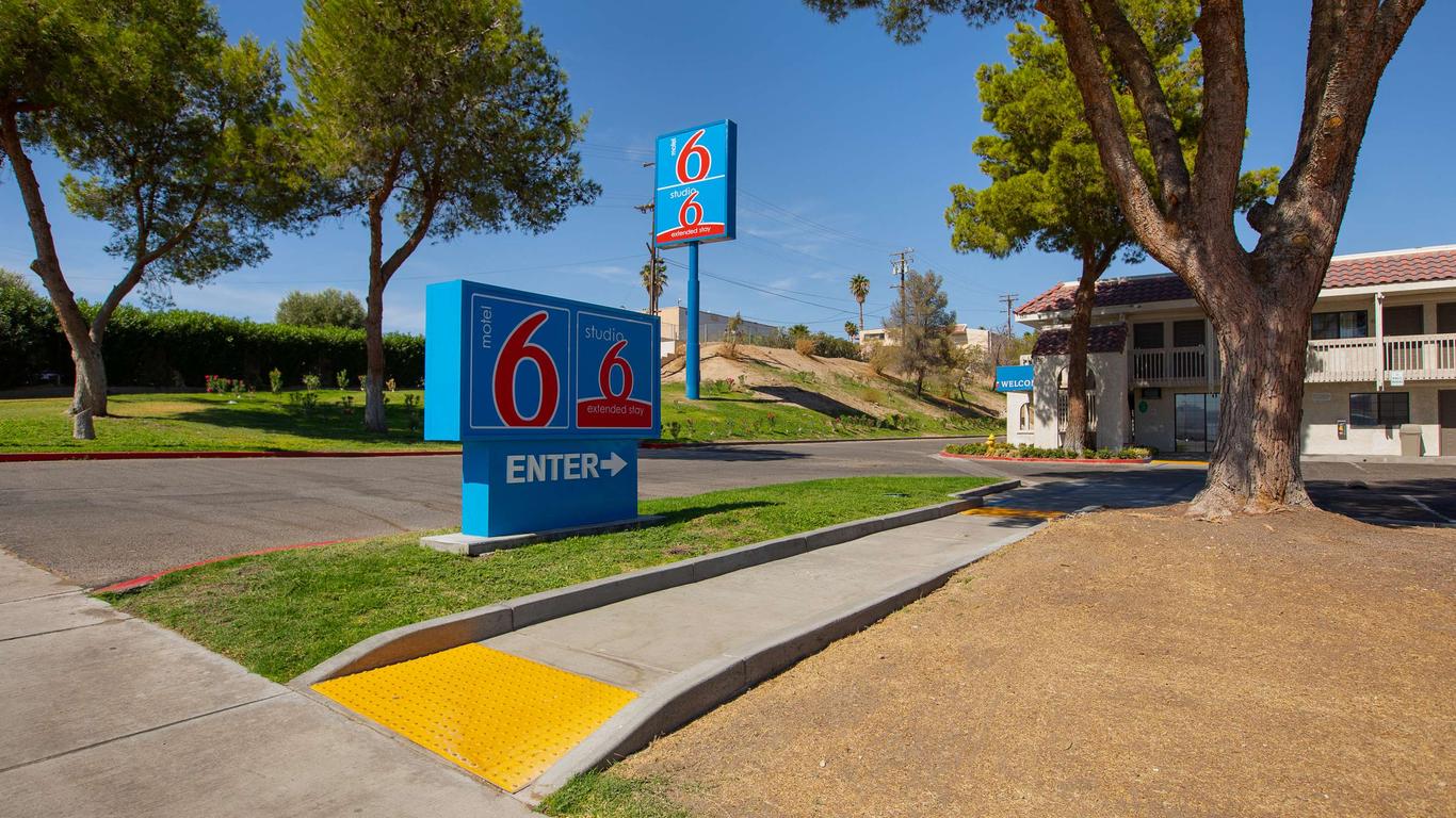 Motel 6 Barstow, CA