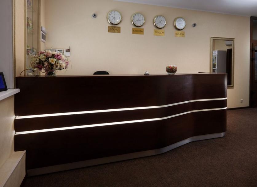 Front desk Photo