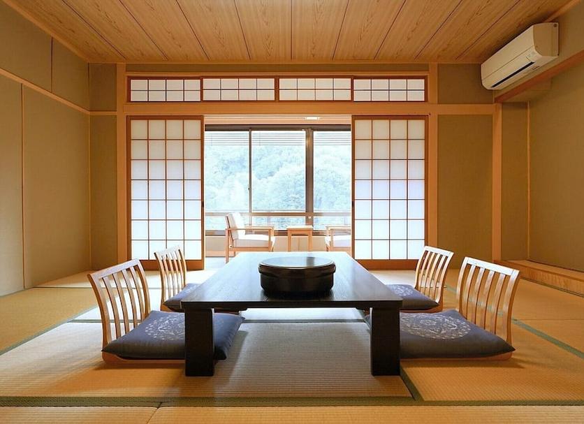 Dining room Photo