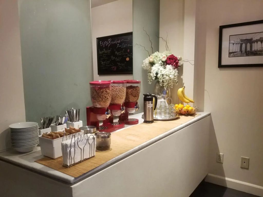 Buffet Photo