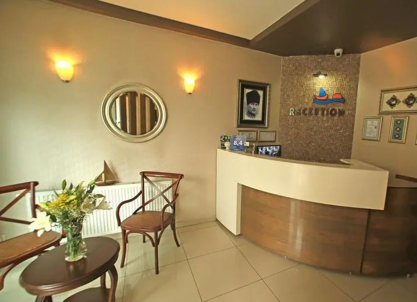Front desk Photo