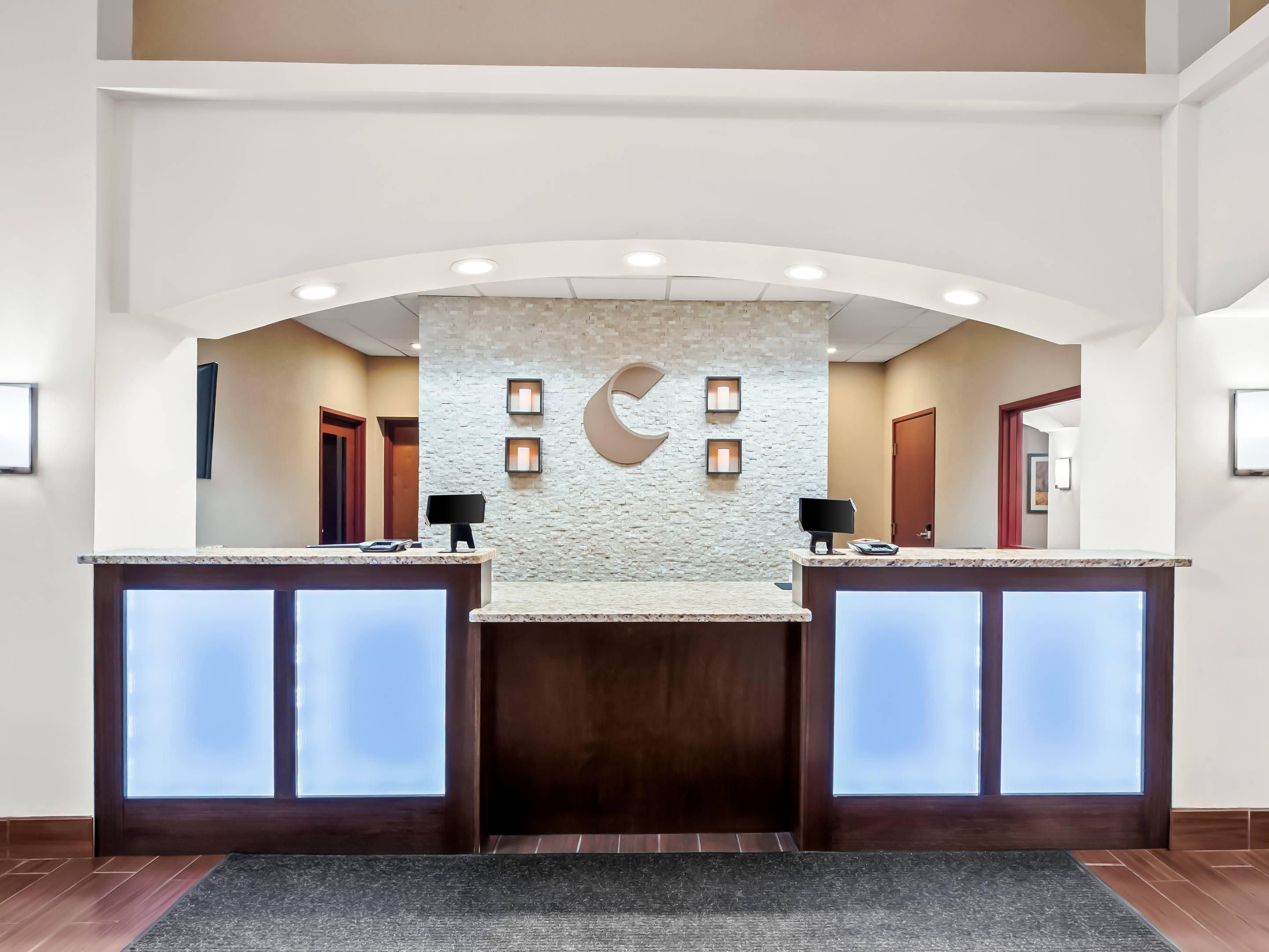 Front desk Photo