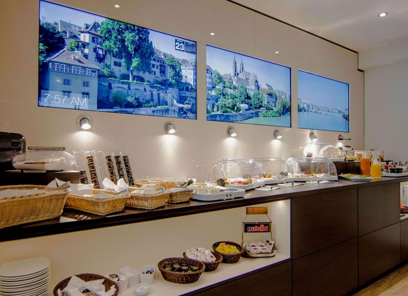 Buffet Photo