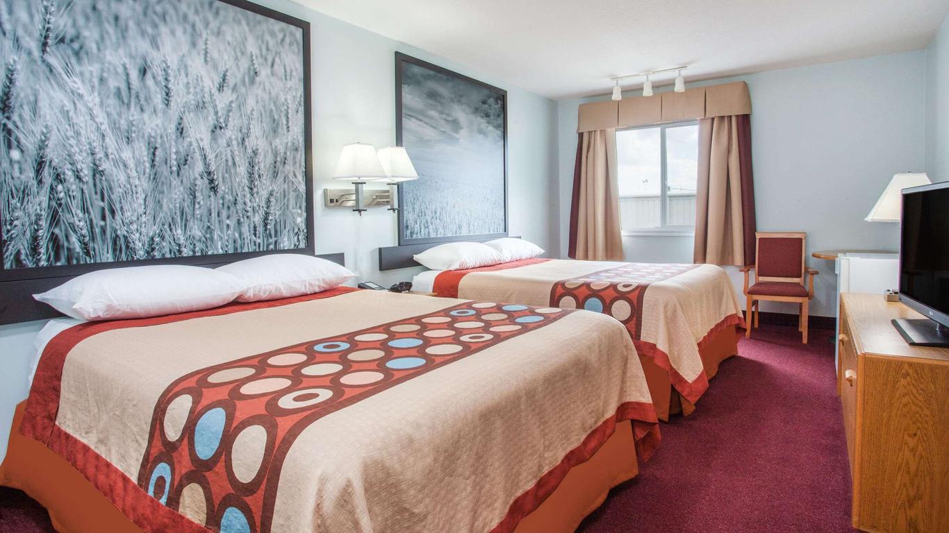 Super 8 by Wyndham Kindersley