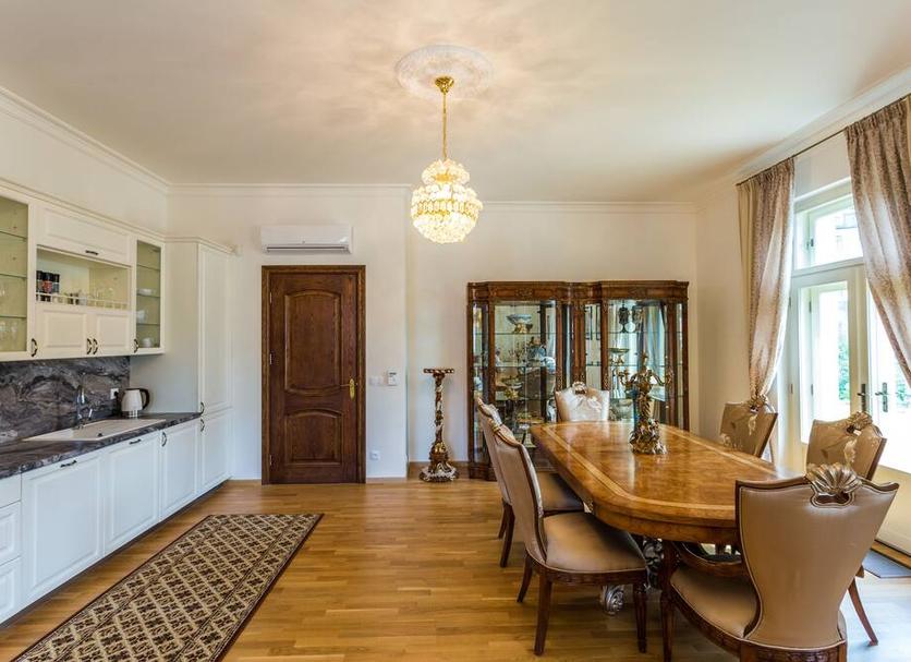 Dining room Photo