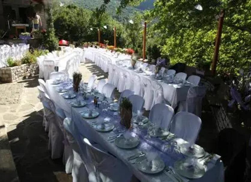 Banquet hall Photo