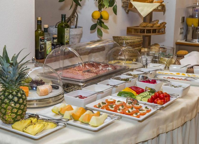 Buffet Photo