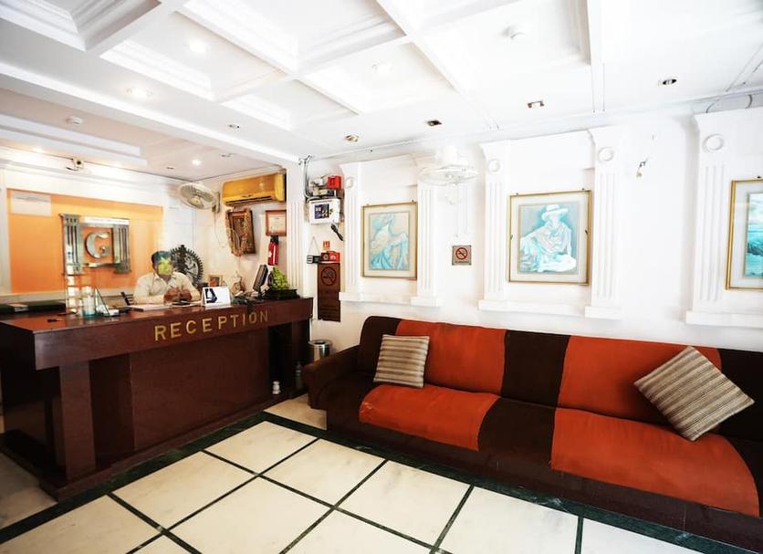 Front desk Photo