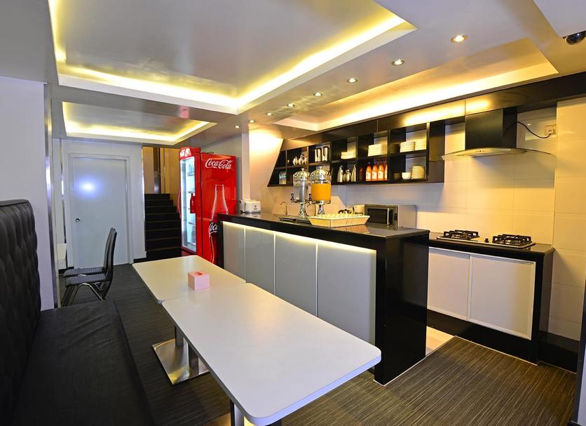 Kitchen Photo