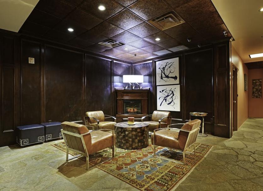Lounge Photo