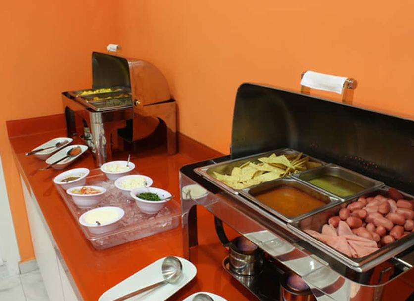 Buffet Photo