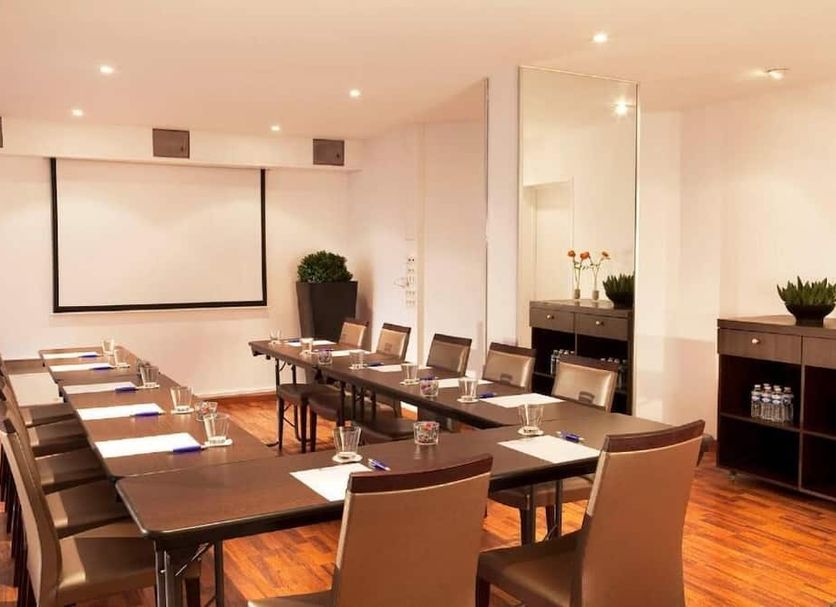 Conference room Photo
