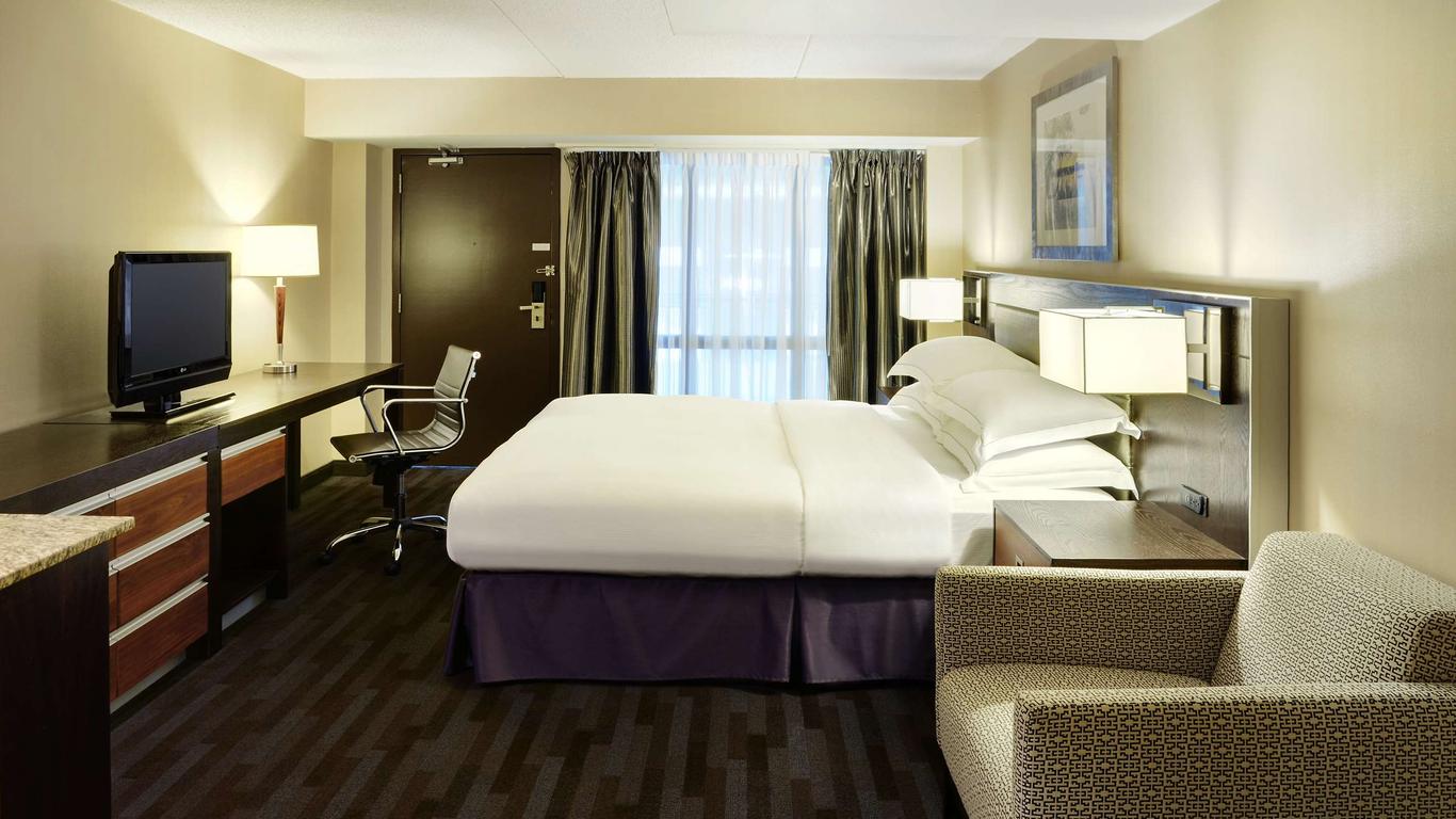 Hilton Winnipeg Airport Suites