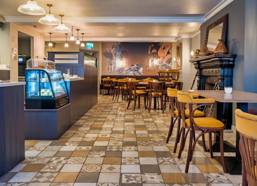 Restaurant Photo