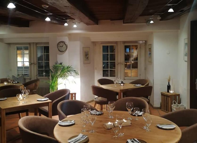 Restaurant Photo