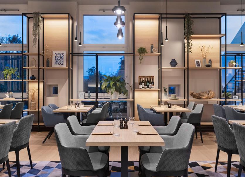 Restaurant Photo