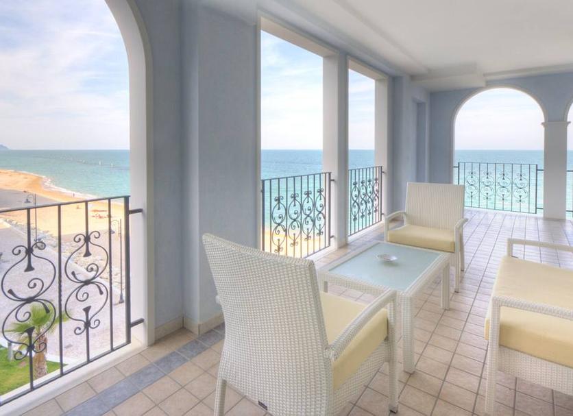 Balcony Photo