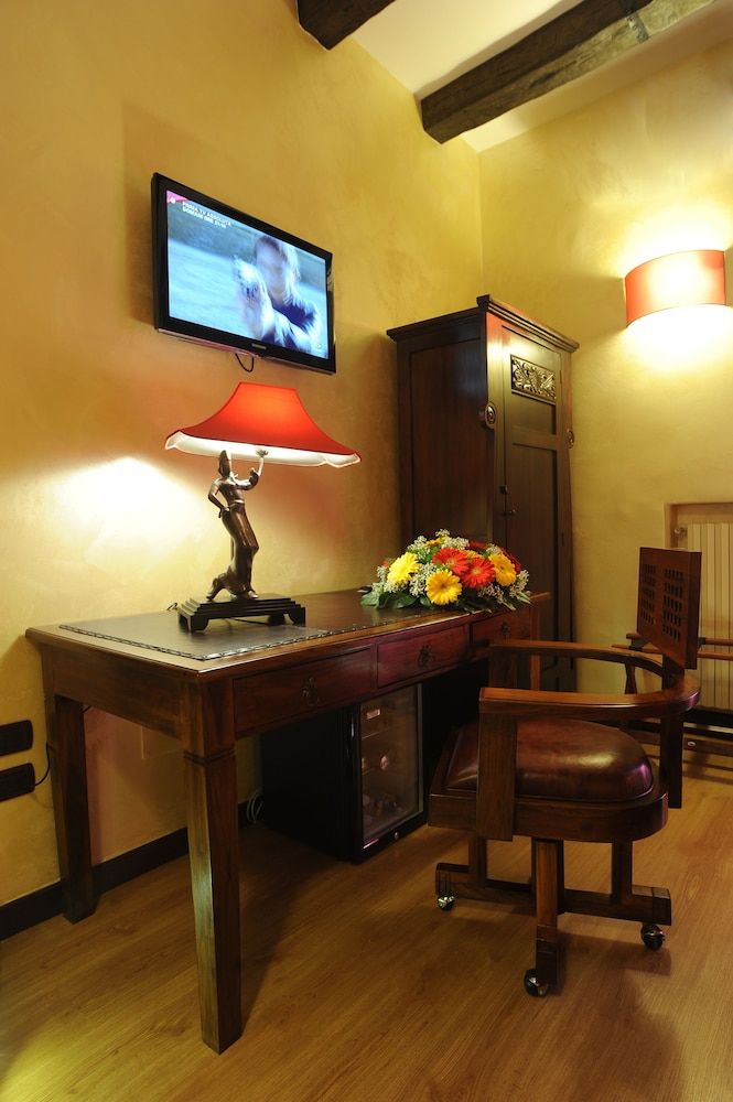 Room amenity