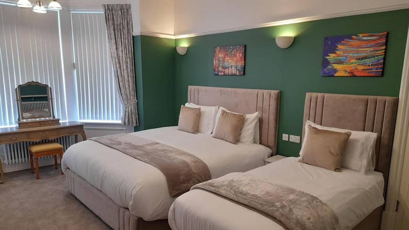 Crescent Lodge Guest House