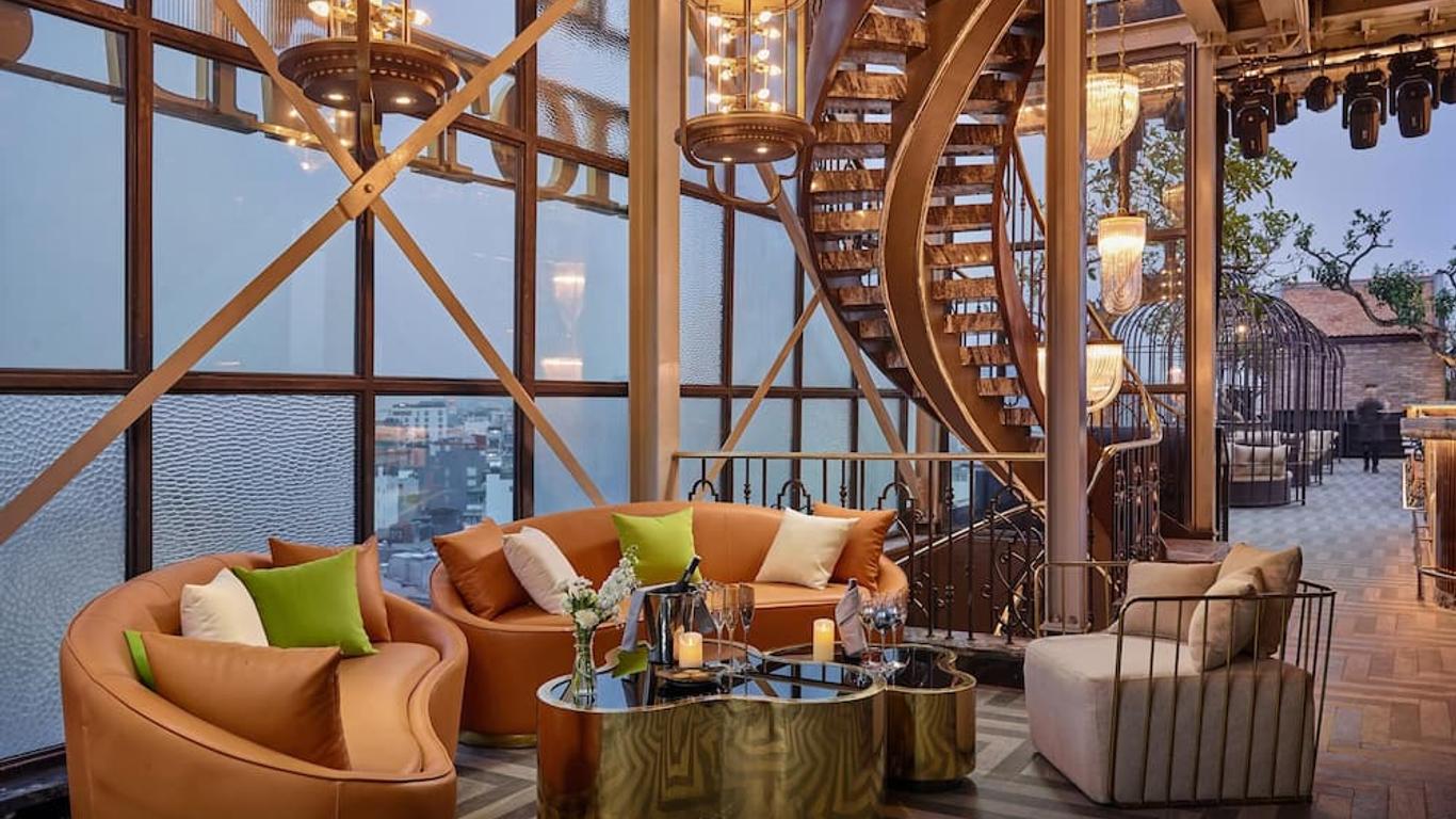 Peridot Grand Luxury Boutique Hotel