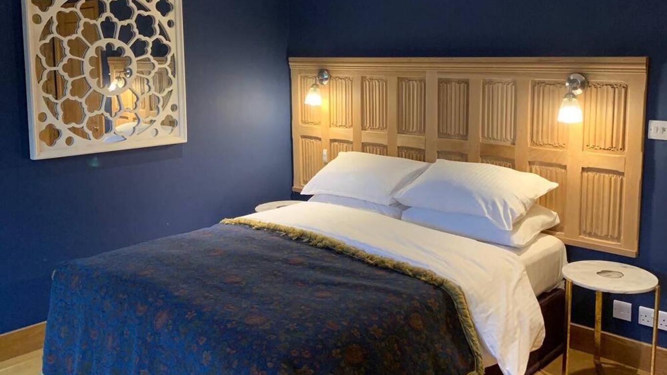 The Lodge at Hemingford Grey House