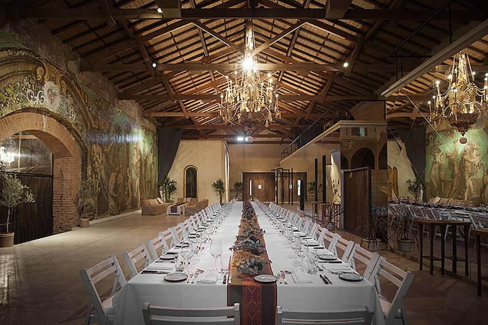 Banquet hall