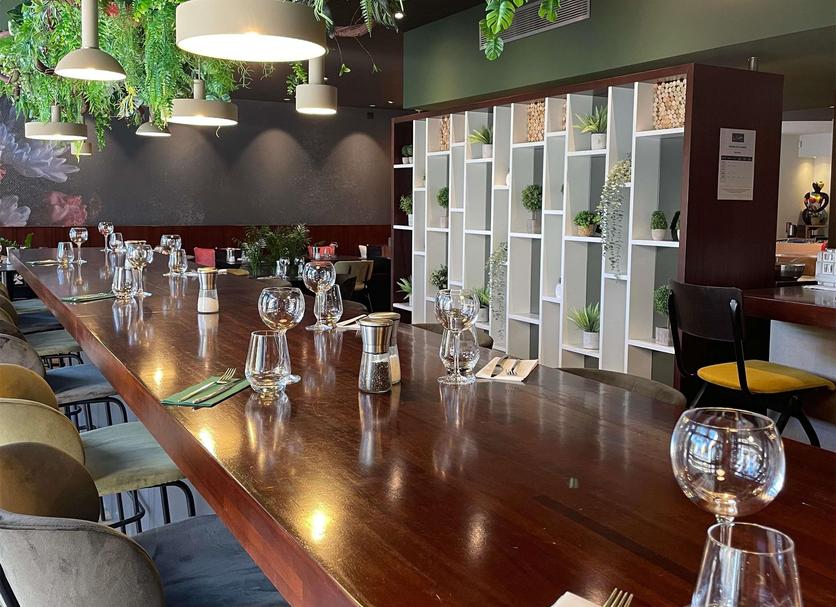 Restaurant Photo