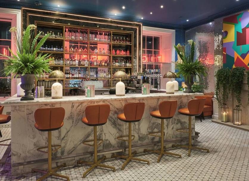 Bar Photo