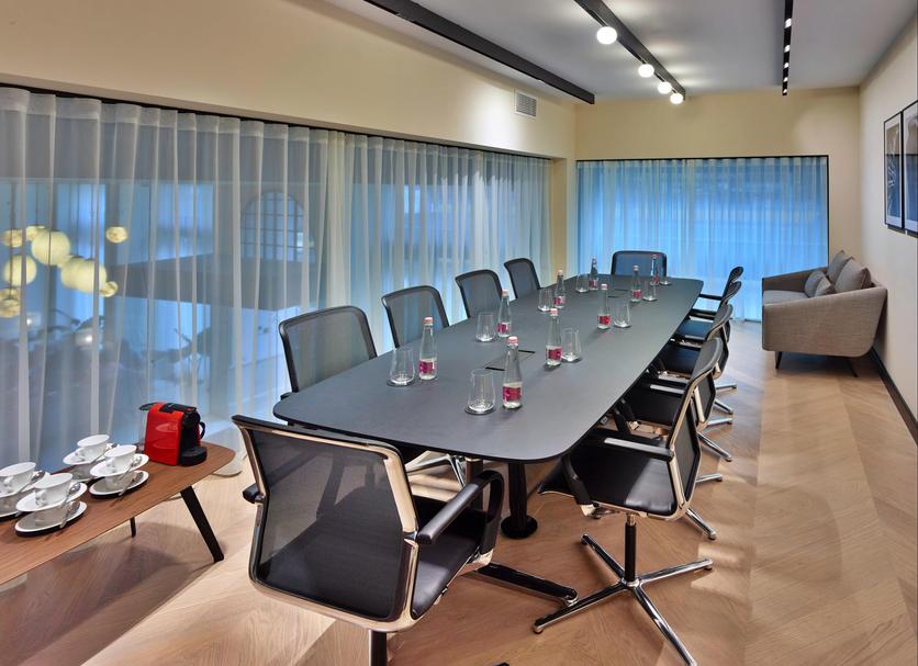Conference room Photo