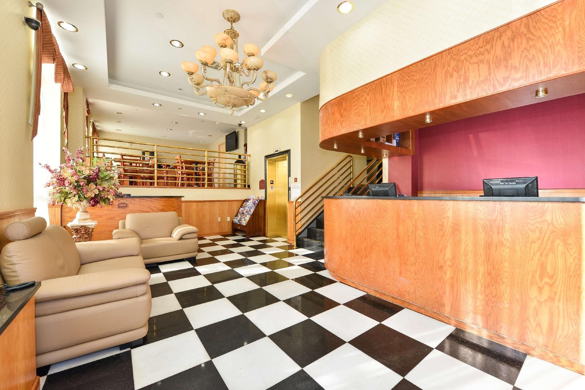 Front desk Photo