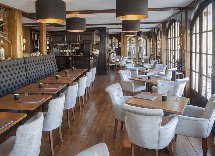 Restaurant Photo