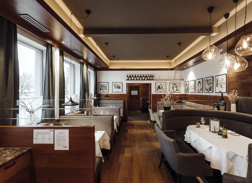 Restaurant Photo