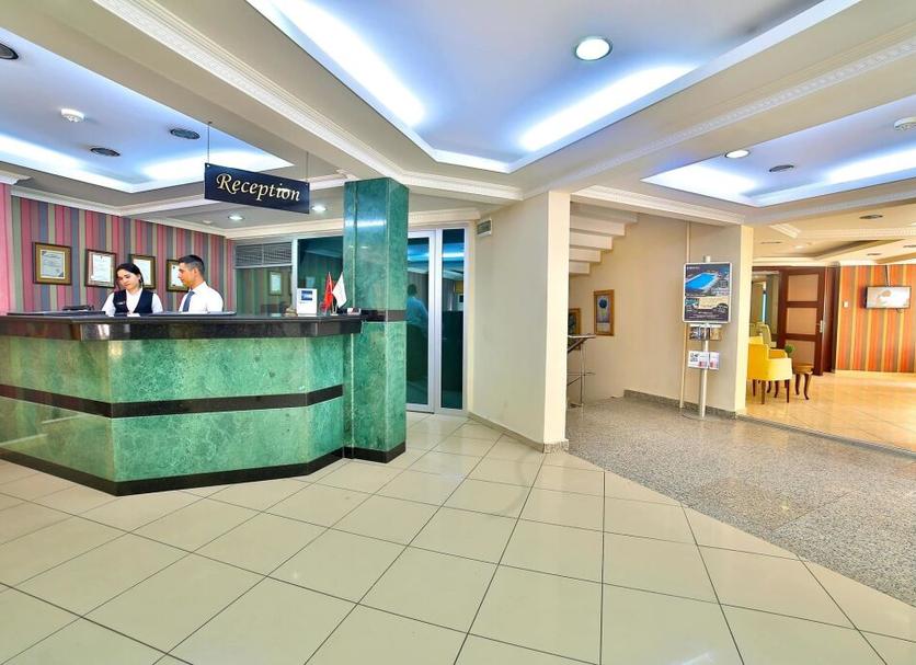 Front desk Photo